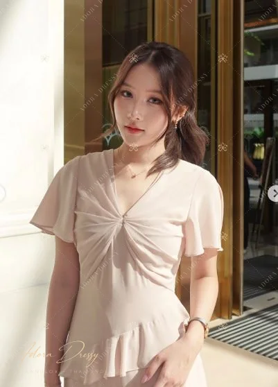 ตัวอย่างชุดโทนครีม-เบจ จาก Adora Dressy พิษณุโลก ภาพที่ 26