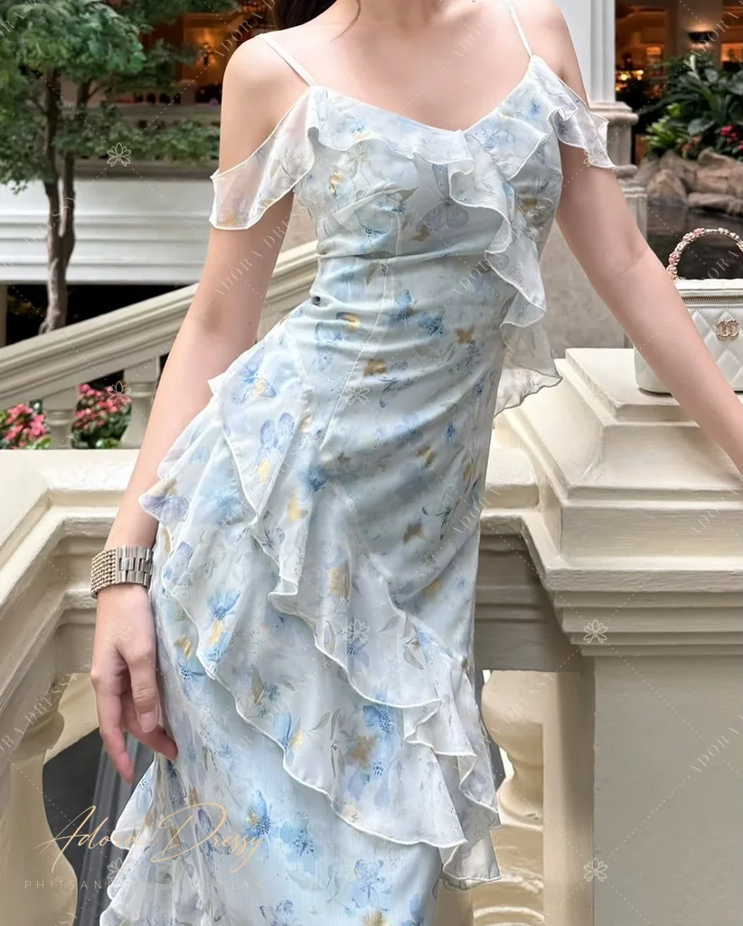 ตัวอย่างชุดโทนฟ้า-เทา จาก Adora Dressy พิษณุโลก ภาพที่ 6