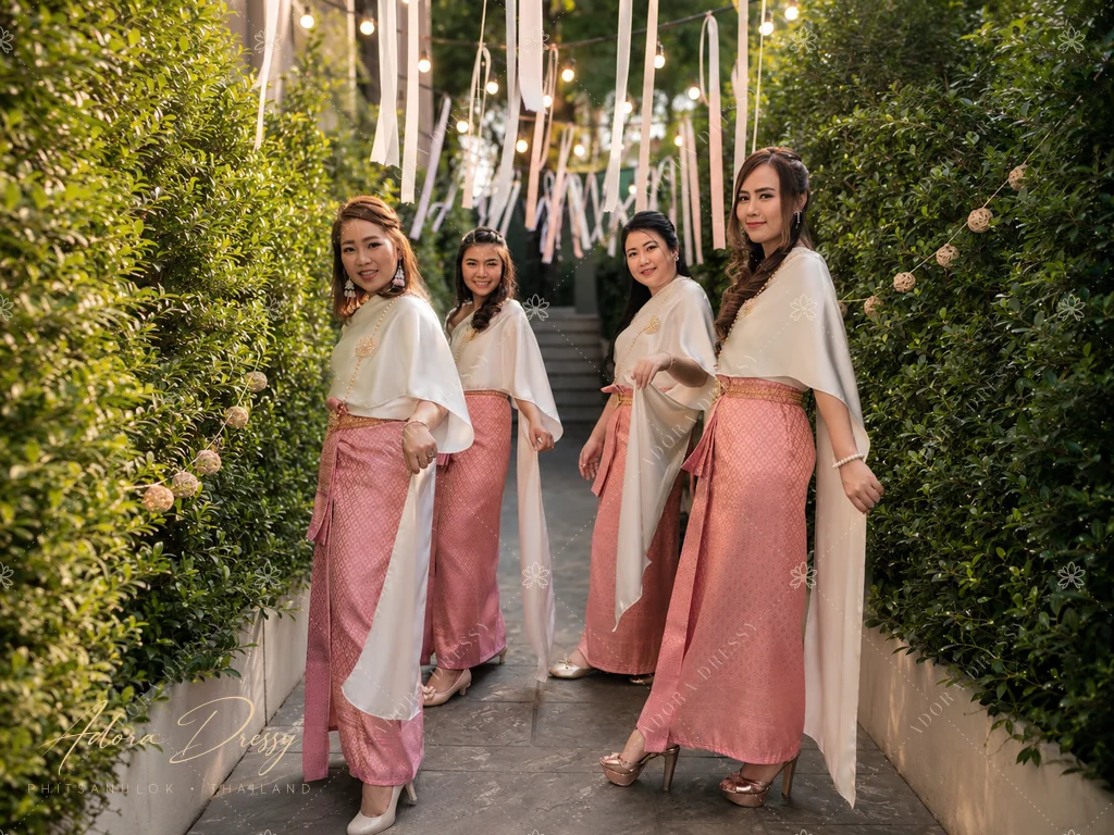 ตัวอย่างชุดไทยจาก Adora Dressy พิษณุโลก ภาพที่ 7