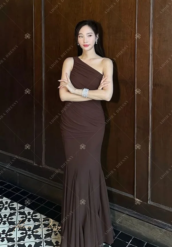 ตัวอย่างชุดโทนน้ำตาล-ทอง จาก Adora Dressy พิษณุโลก ภาพที่ 15
